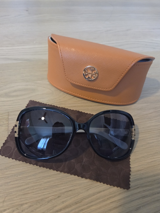 Tory Burch Accessories - Tory Burch Black Oversized Sunglasses with Orange Case